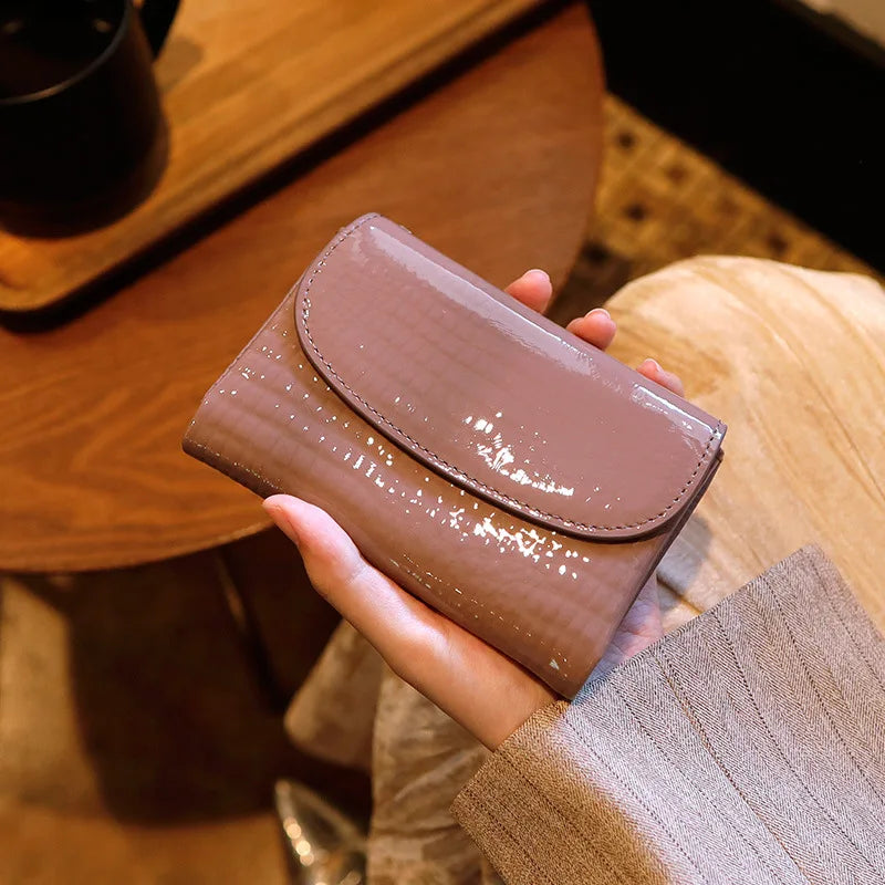 Magnetic Clasp Short Ladies Genuine Leather Wallet 2025